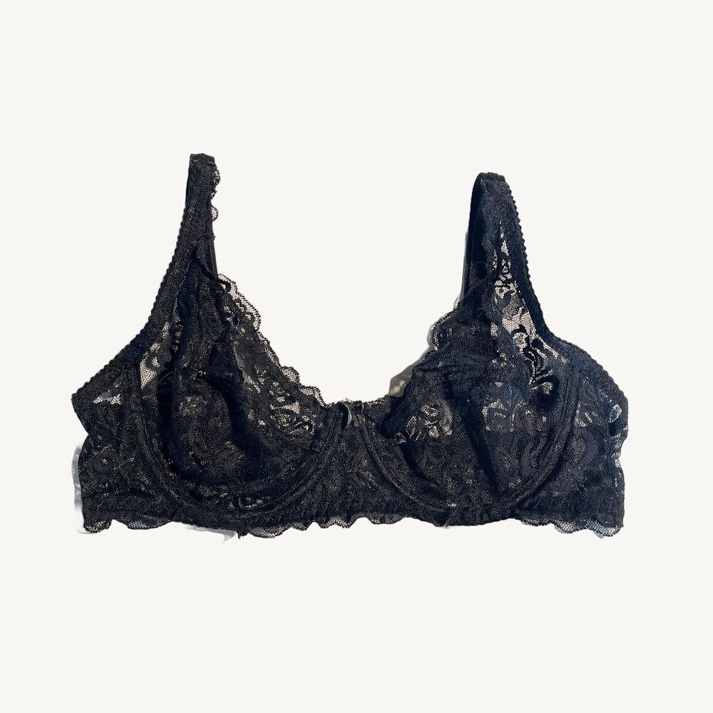 Black Lace Underwire Bra Size Medium (Roughly a C)